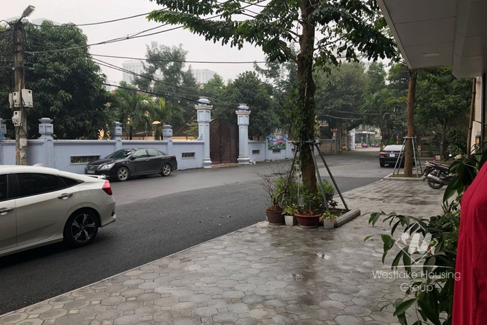 Shop/Office for rent in Tay Ho, close to Westlake